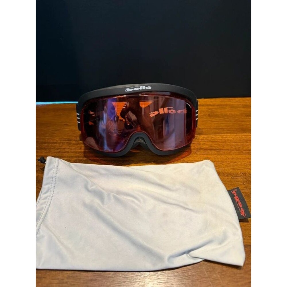 Bolle X700 Ski Snowboard Goggles Black Frame Vermillon Rose Lens OTG with Pouch